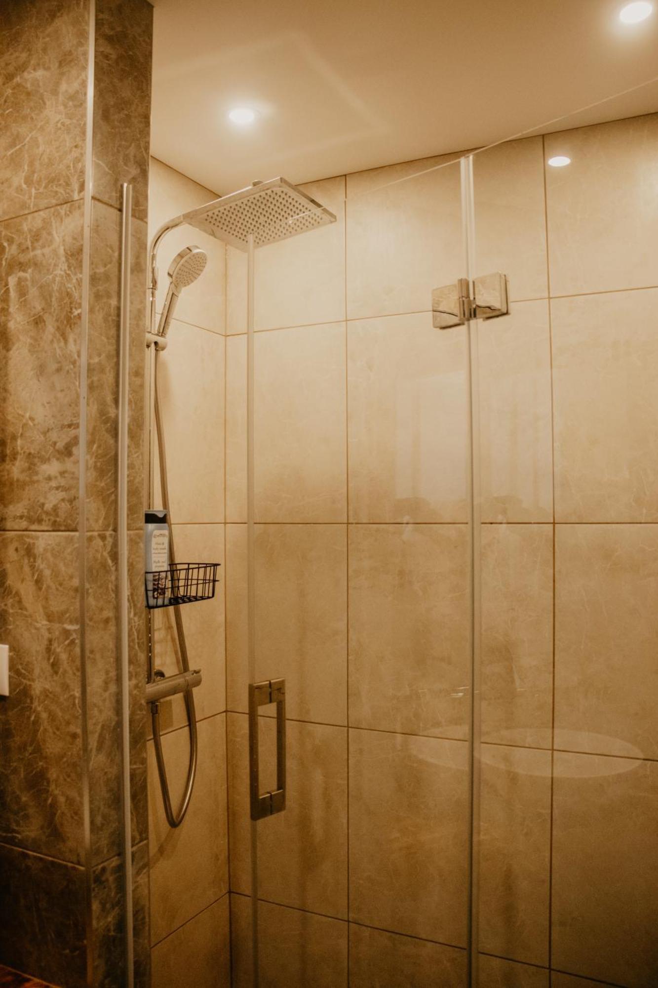 Vitola Apartamenti คูลดีกา ภายนอก รูปภาพ
